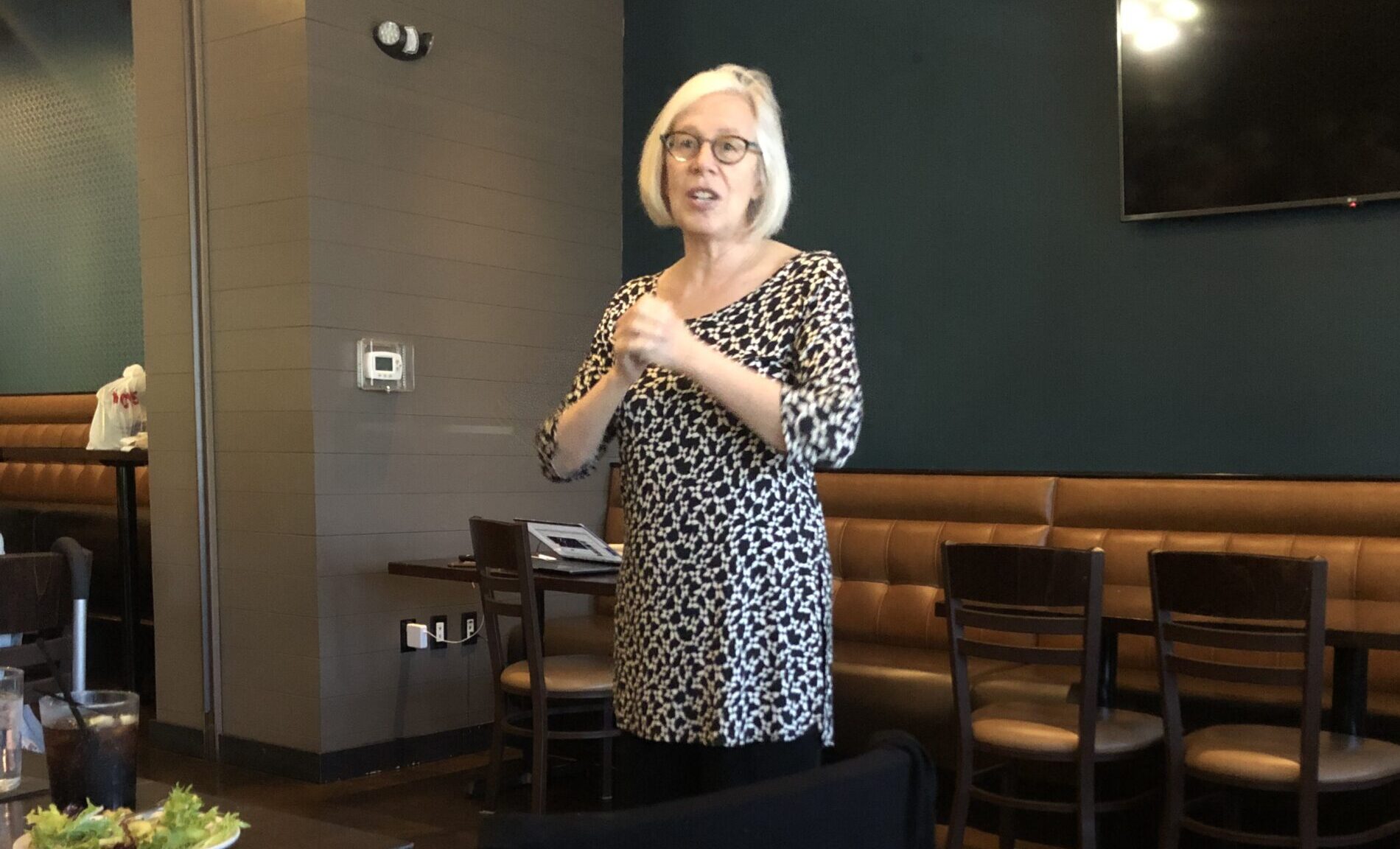 Rabbi Shoshana at SIsterhood Luncheon